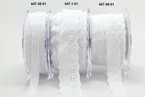 May Arts Ribbon Eyelet Trim