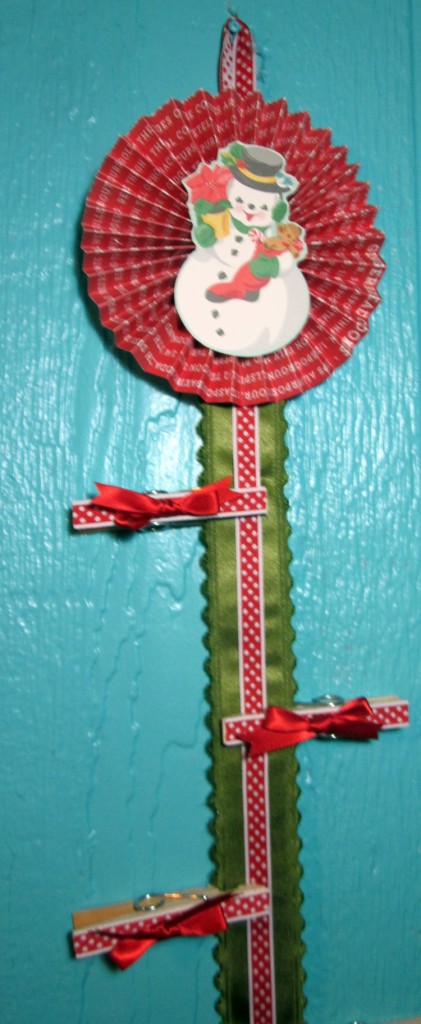 Make a Card Display with Ribbon