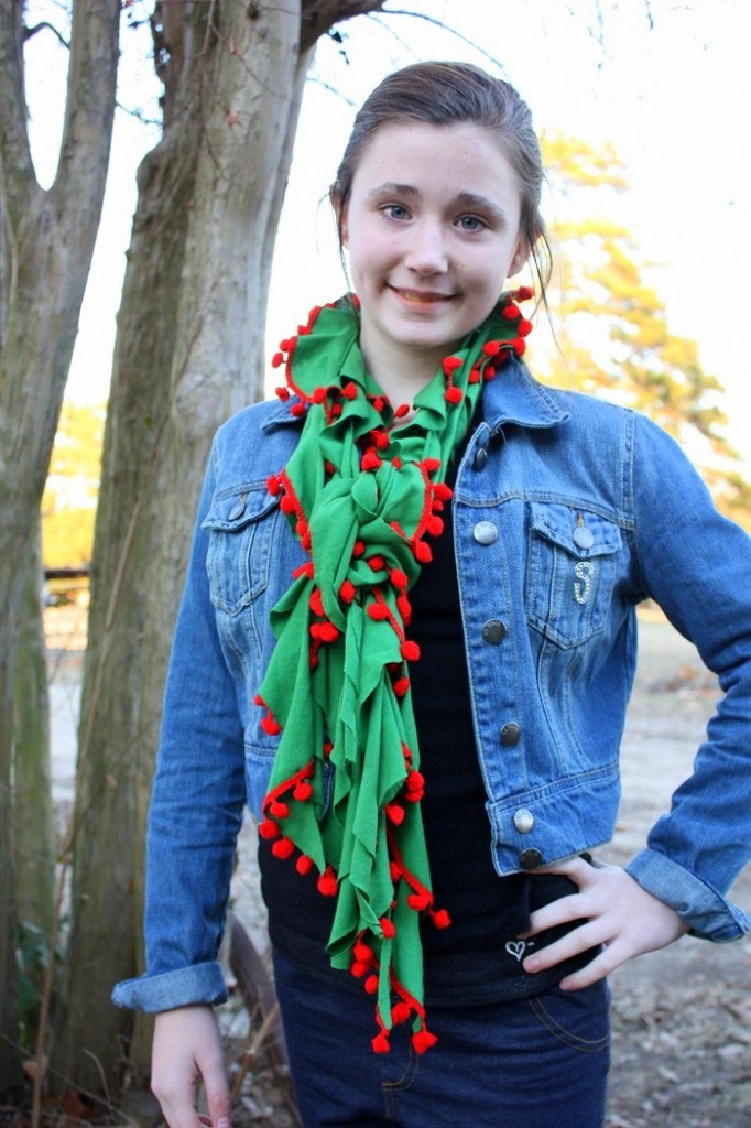 Pom Pom TShirt Scarf