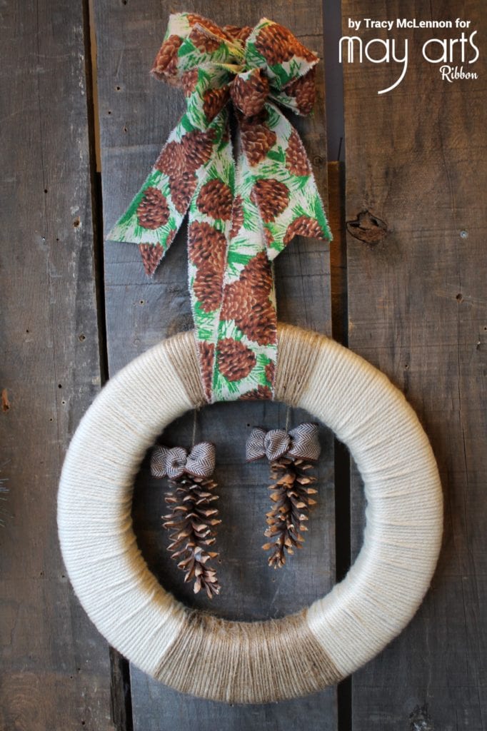 Make a Winter Pinecone Wreath