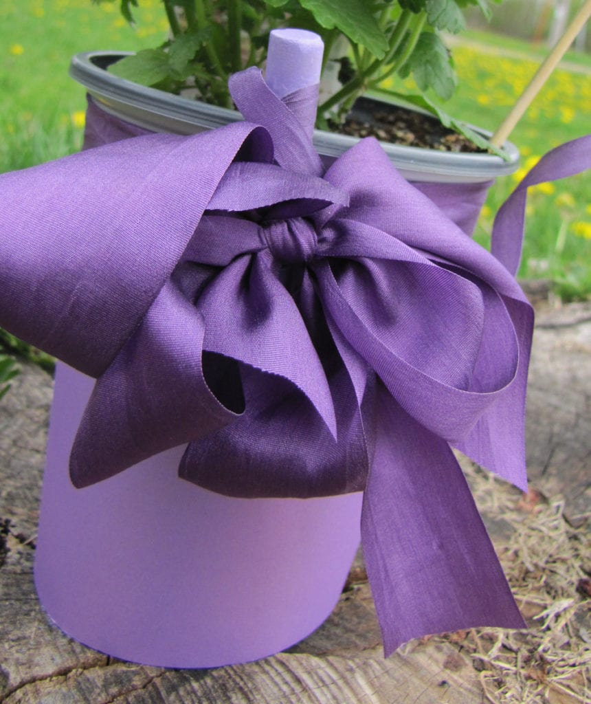 Using Mini Chalkboard Signs in Flower Pots