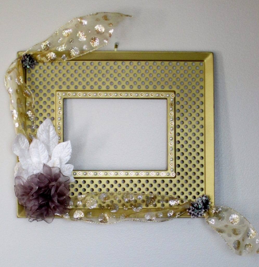 cwedding frame with ribbon flowers