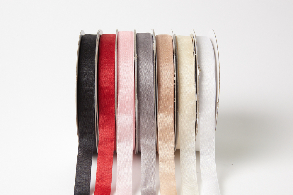 5/8 Inch Classic Seam Binding Ribbon with Woven Edge May Arts