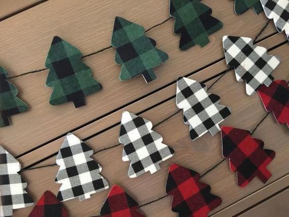 Buffalo Plaid Christmas Tree Shape Garland Christmas Decor Idea