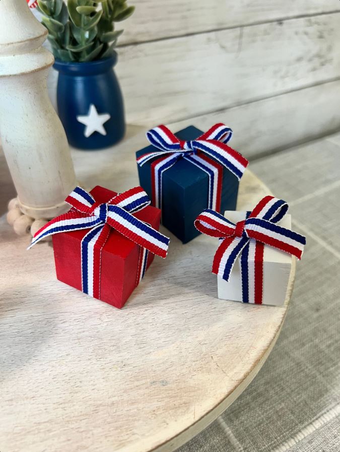 DIY American Flag Ribbon Gift Box Decor